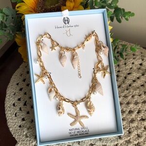 House of Harlow 1960 Gold Shell Necklace